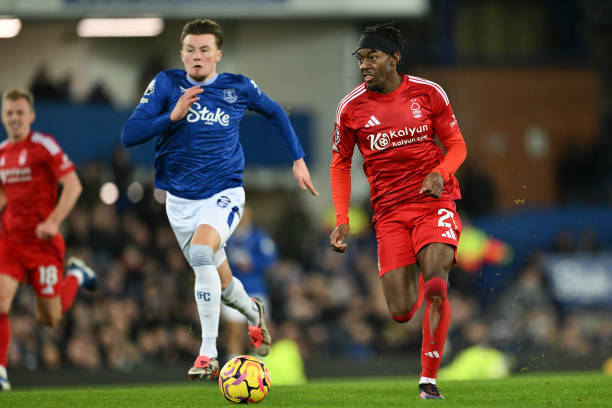 阿迪达斯 阿迪达斯